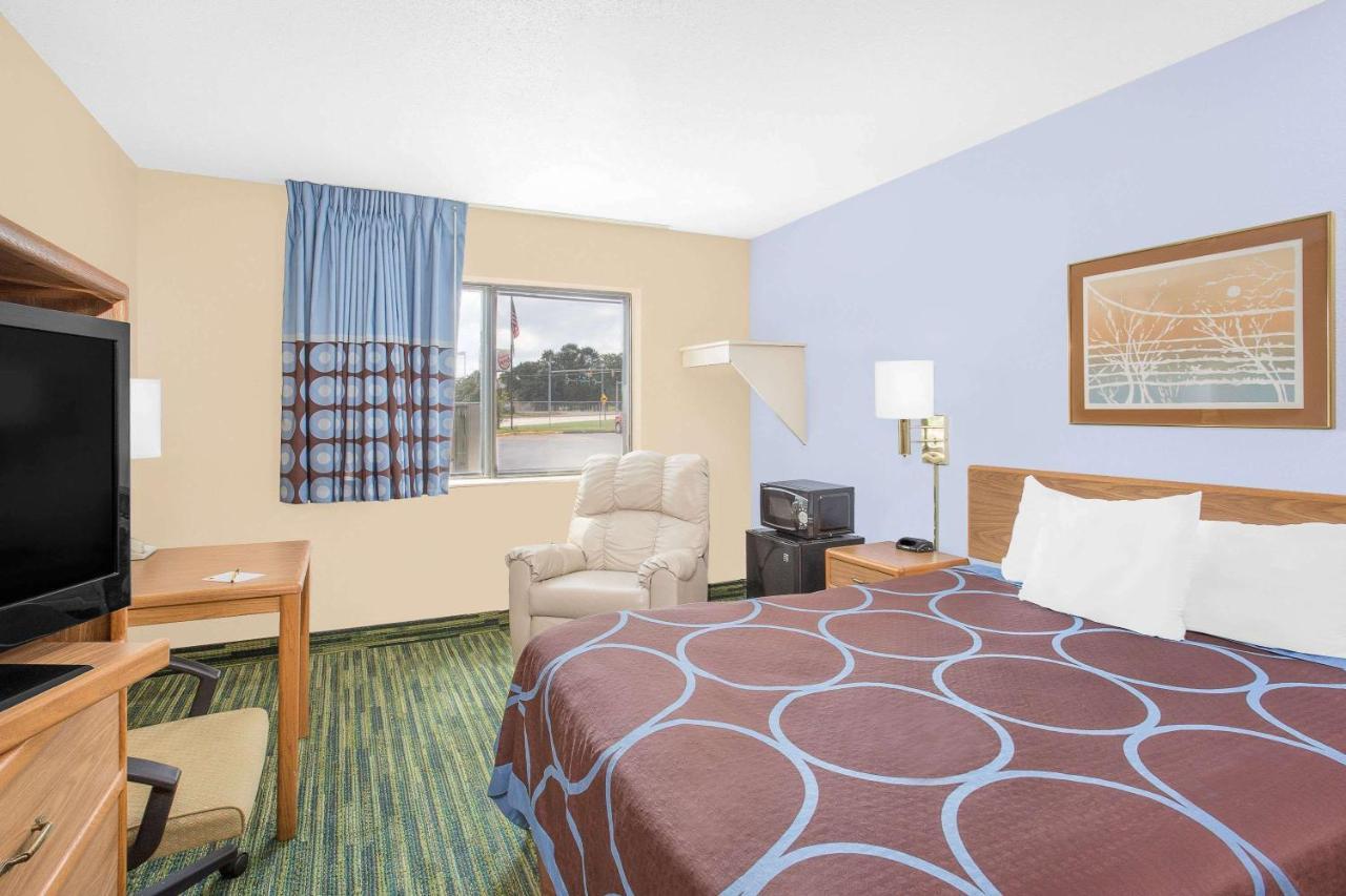 Boarders Inn & Suites By Cobblestone Hotels Waterloo Cedar Falls Zewnętrze zdjęcie