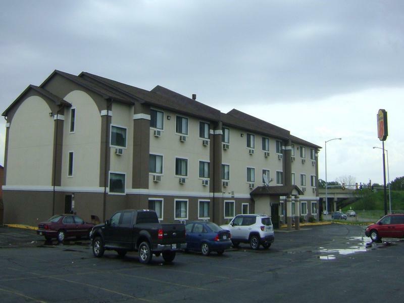 Boarders Inn & Suites By Cobblestone Hotels Waterloo Cedar Falls Zewnętrze zdjęcie